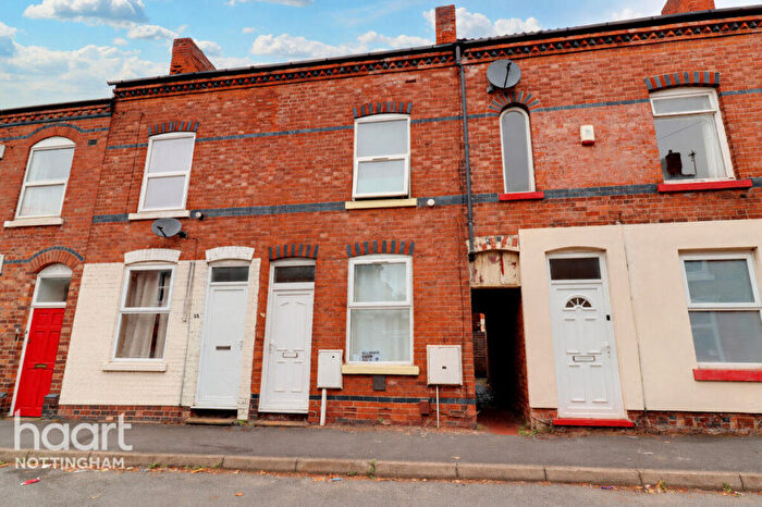 4 Bedroom Terraced House For Sale In Osmaston Street, Lenton, NG7