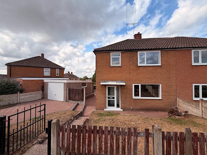 3 Bedroom Semi Detached House To Rent In Mount Crescent, Warsop, NG20