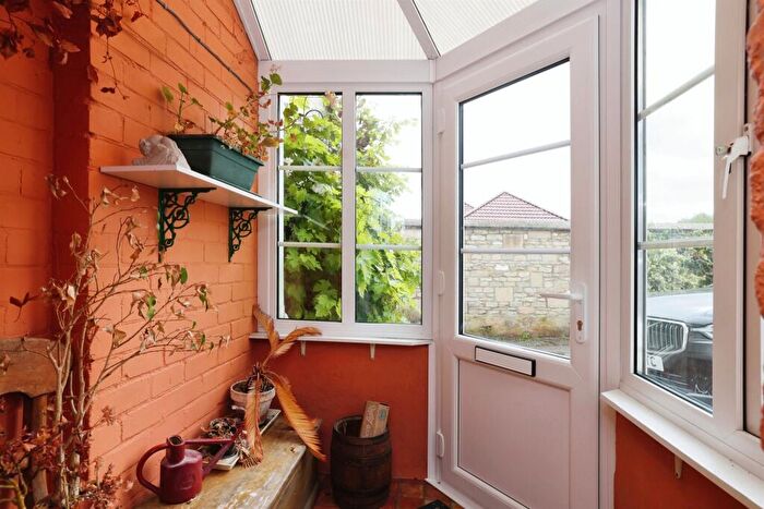2 Bedroom Detached House For Sale In North Street, Calne, SN11