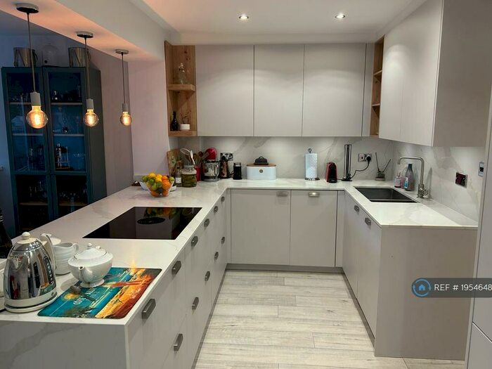 4 Bedroom Terraced House To Rent In Andover Close, Luton, LU4
