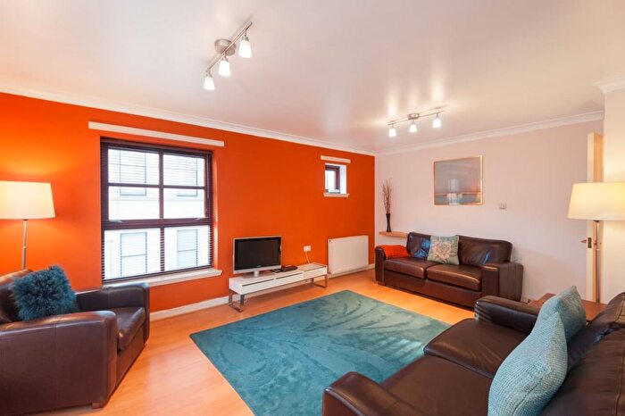 2 Bedroom Flat To Rent In Albion Street, Glasgow, G1