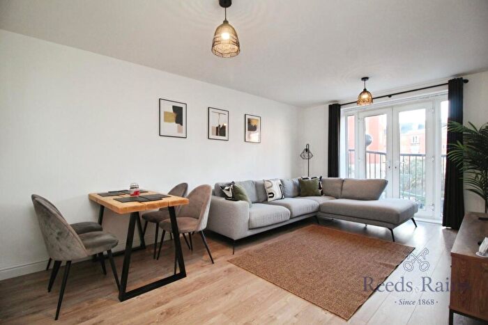 2 Bedroom Apartment For Sale In Quebec Quay, Liverpool, Merseyside, L3