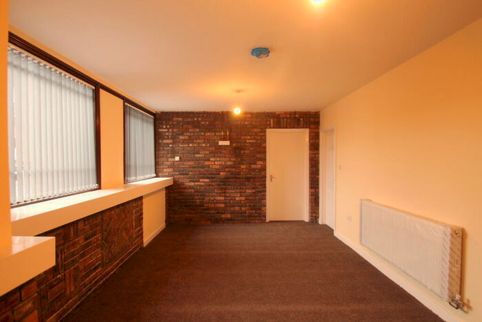 2 Bedroom Flat To Rent In Rutland Road, Bearwood, B66
