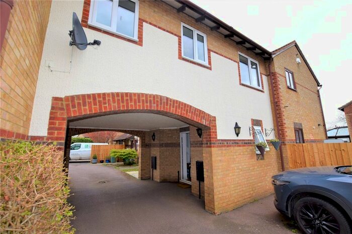 1 Bedroom Flat To Rent In Cypress Gardens, Bicester, Oxfordshire, OX26