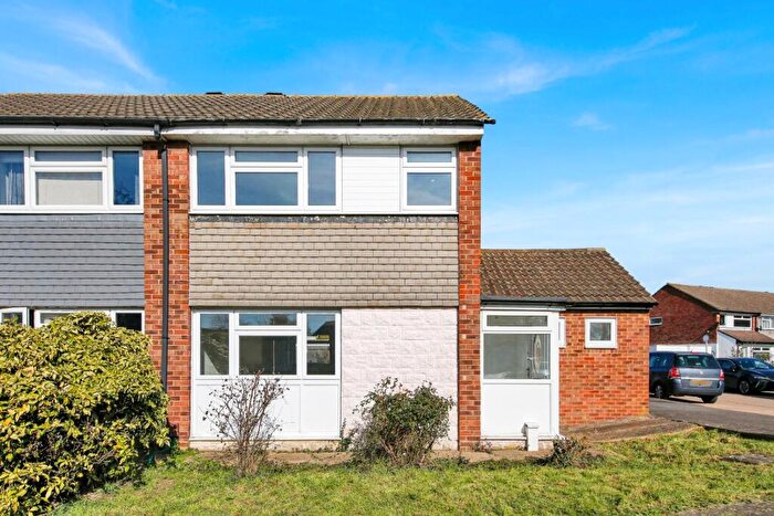 3 Bedroom End Of Terrace House For Sale In Woodrush Way, Chadwell Heath, RM6