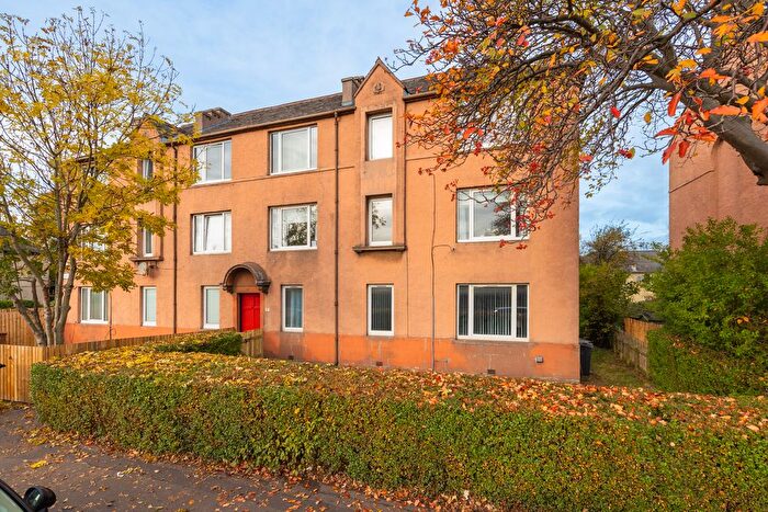 2 Bedroom Flat For Sale In / Hutchison Cottages, Edinburgh, EH14