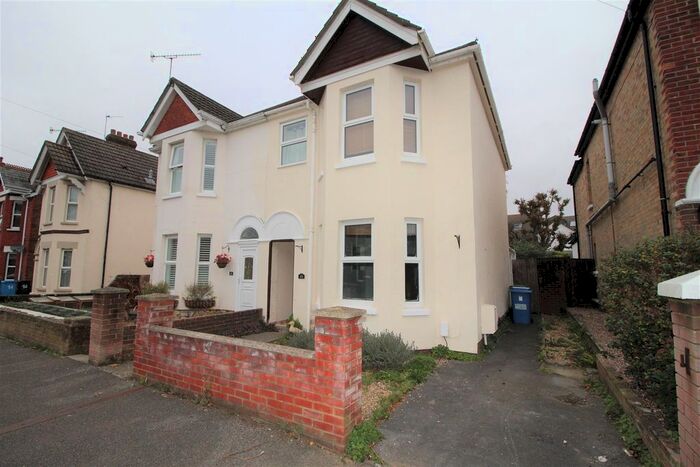 4 Bedroom Semi-Detached House To Rent In St. Margarets Road, Poole, BH15