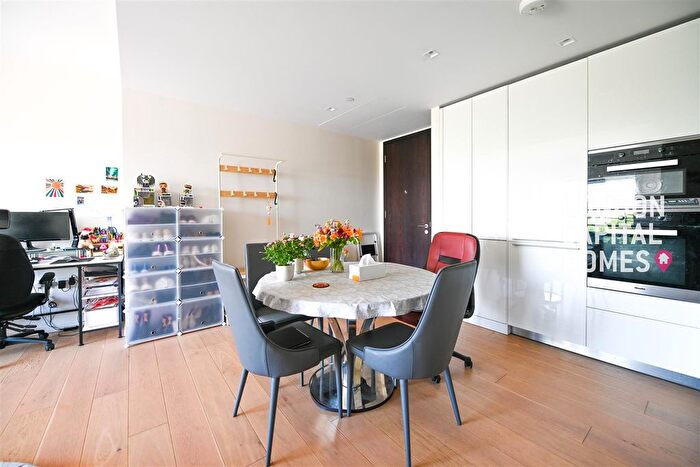 1 Bedroom Flat To Rent In Columbia Gardens, London, SW6