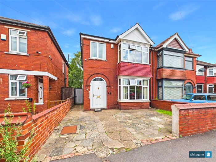 3 Bedroom Semi-Detached House For Sale In Harrowden Road, Doncaster, South Yorkshire, DN2
