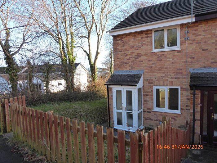 2 Bedroom End Of Terrace House To Rent In Bryn Gorwel, Carmarthen, SA31