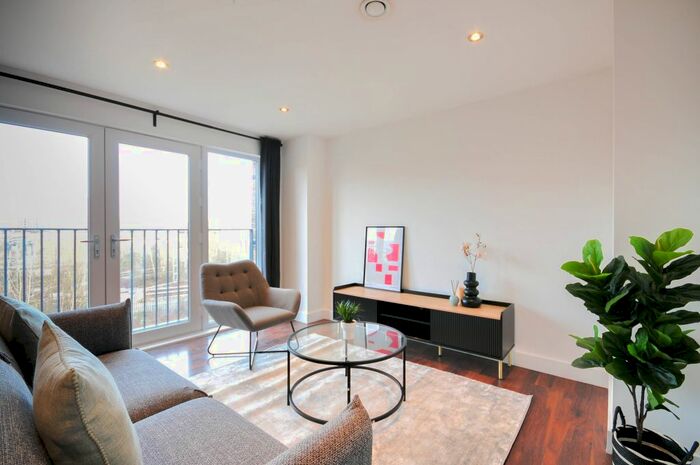 2 Bedroom Flat To Rent In Ordsall Lane, Salford, M5