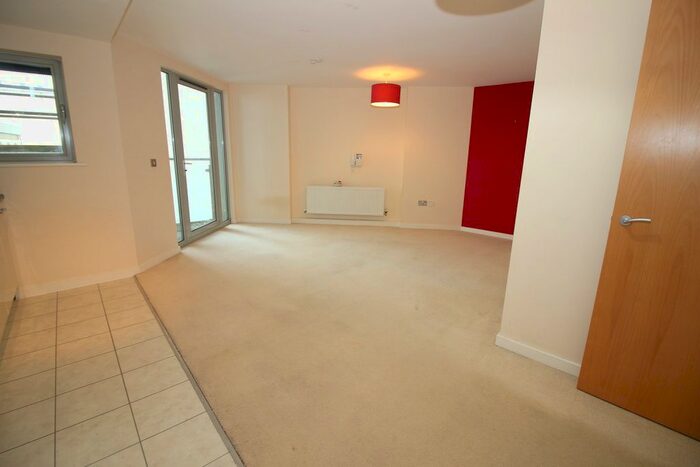 2 Bedroom Flat To Rent In Moon Street, Plymouth, PL4