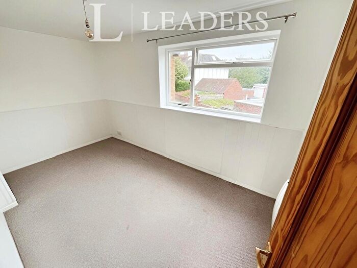 2 Bedroom Apartment To Rent In Lyndhurst Cort, Hove, BN3