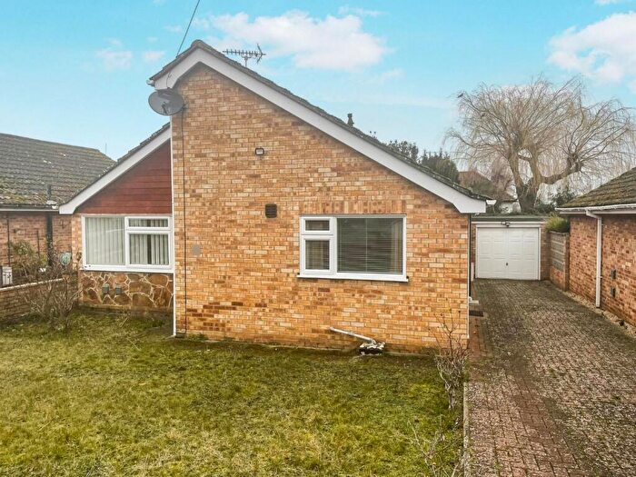 3 Bedroom Detached Bungalow For Sale In Bracken Rise, Brandon, IP27