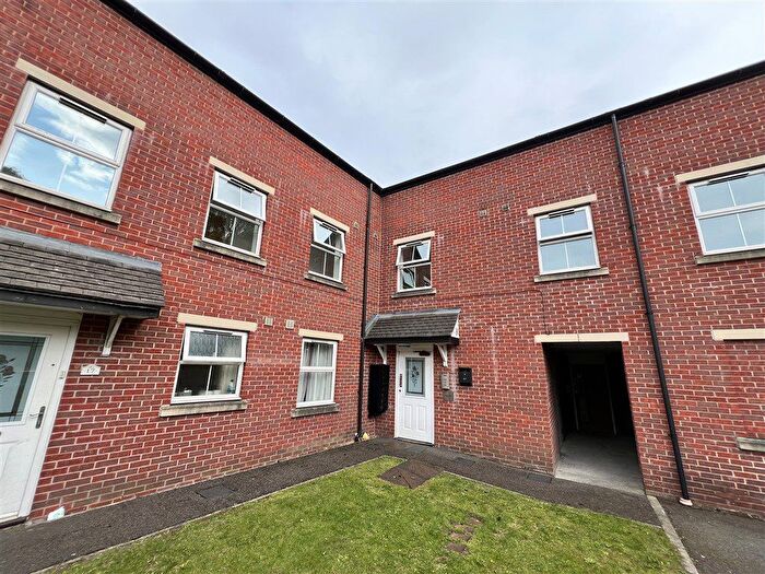 2 Bedroom Flat To Rent In Ashdown Court, Knottingley, WF11
