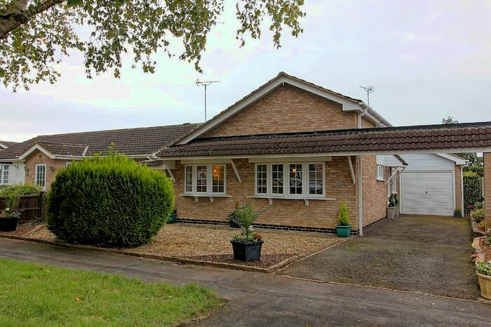 3 Bedroom Detached Bungalow To Rent In Grafton Drive, Wigston, LE18