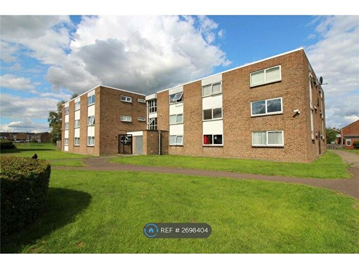 1 Bedroom Flat To Rent In Shakespeare Road, Royal Wootton Bassett, Swindon, SN4