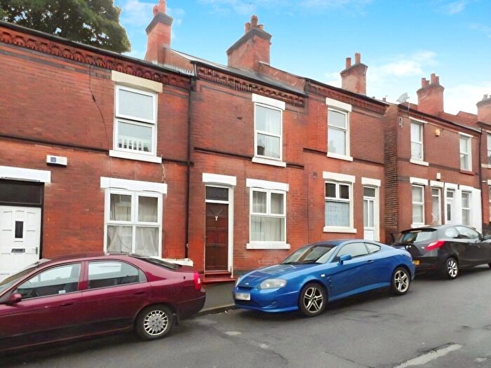 2 Bedroom House For Sale In Finsbury Avenue, Nottingham, Nottinghamshire, NG2