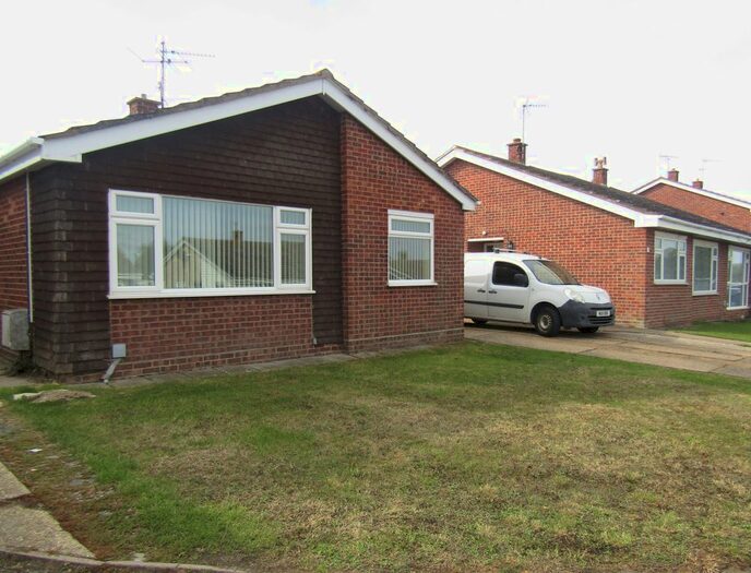 2 Bedroom Detached Bungalow To Rent In Dugmore Avenue, Kirby-Le-Soken, Frinton-On-Sea, CO13