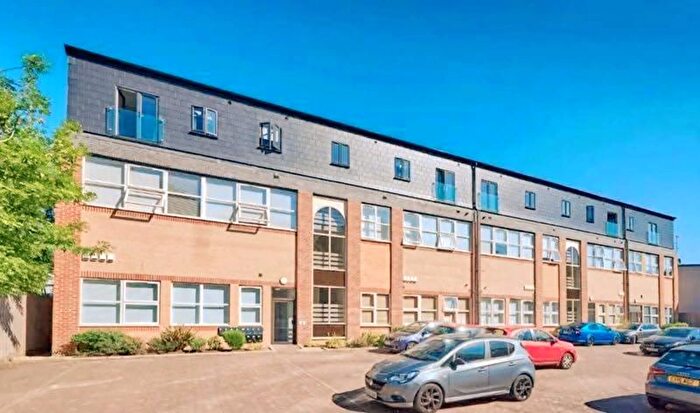 1 Bedroom Flat To Rent In Woodland Court, Soothouse Spring, Bernards Heath, St Albans, AL3