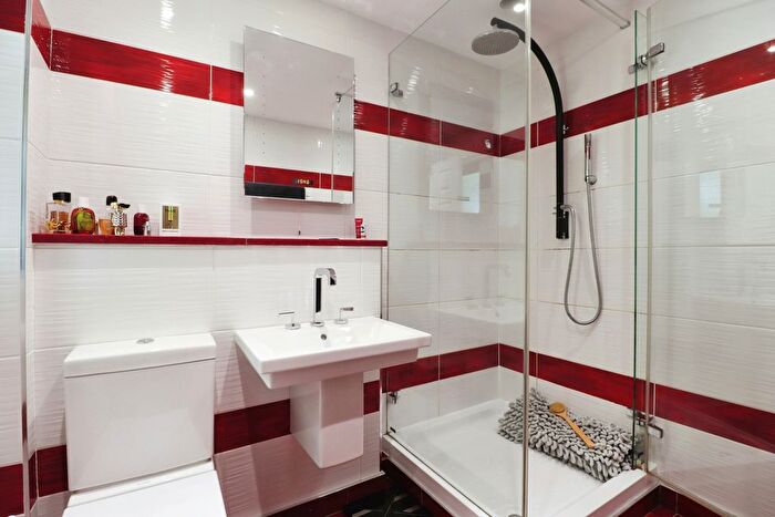 4 Bedroom Detached House For Sale In The Sycamores, Scawthorpe, Doncaster, DN5