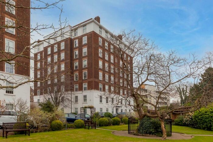 3 Bedroom Flat To Rent In Fitzjames Avenue, London, W14