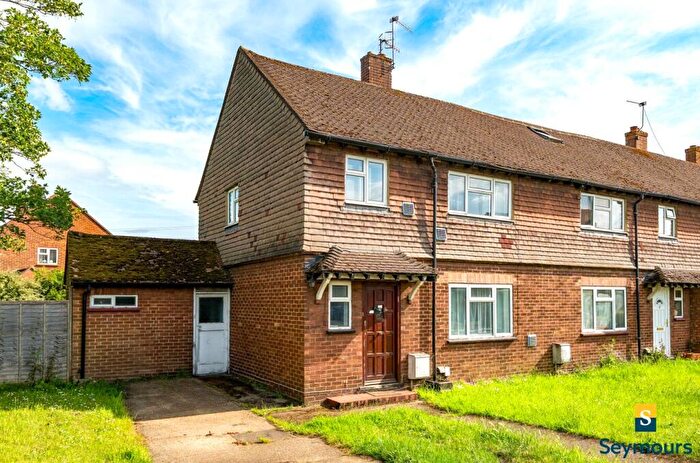 3 Bedroom Semi Detached House For Sale In Stoughton Road, Guildford, Surrey, GU1