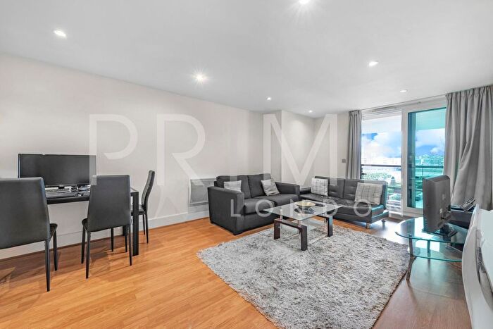 2 Bedroom Flat To Rent In Jellicoe House, St George Wharf, Vauxhall, SW8