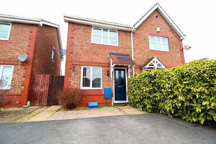 2 Bedroom Semi-Detached House To Rent In Wheatfield Drive, Bristol, BS32