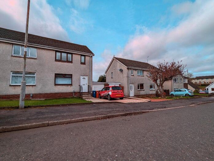 3 Bedroom Semi-Detached House To Rent In , Newton Road, Lenzie, P22