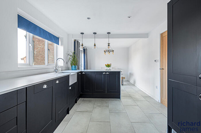 4 Bedroom Detached House For Sale In The Willows, Highworth, Highworth, SN6