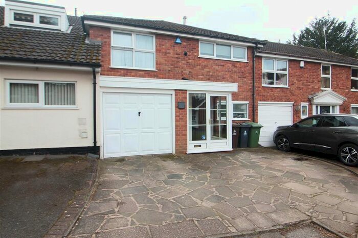 4 Bedroom Terraced House To Rent In Glenelg Mews, Walsall, WS5