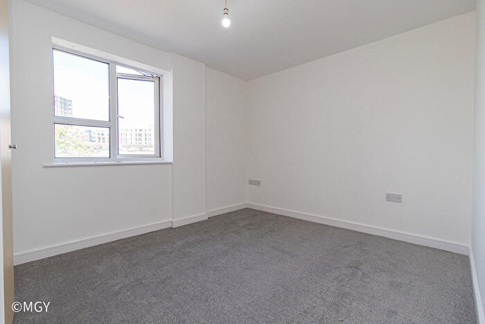 2 Bedroom Apartment To Rent In Overstone Court, Dumballs Road, Cardiff, CF10