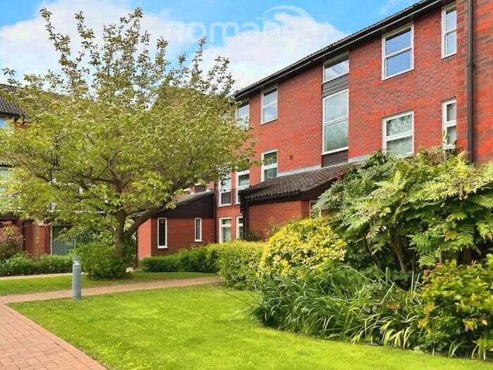 2 Bedroom Flat To Rent In Fountain Gardens, SL4