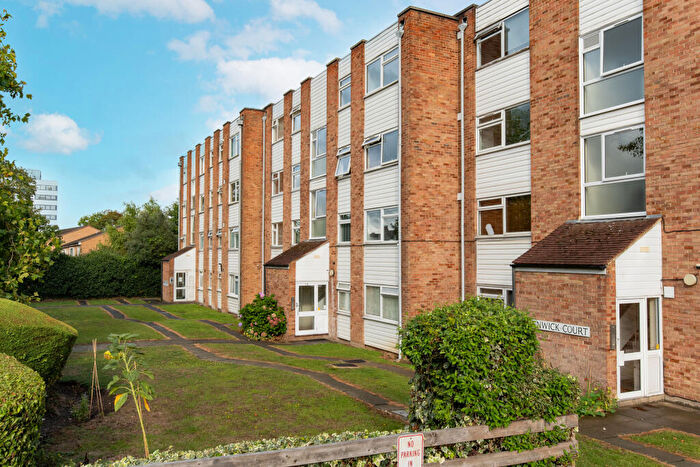 2 Bedroom Flat For Sale In Benwick Court, Croydon Road, London, SE20