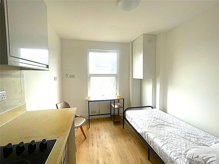 1 Bedroom Studio To Rent In Wightman Road, Harringay, London, N4