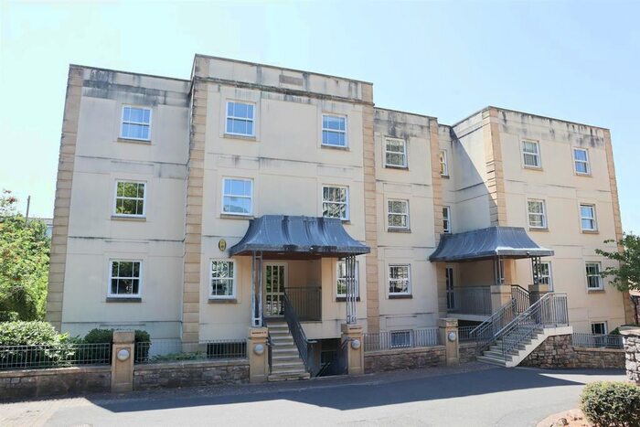 2 Bedroom Flat To Rent In Herbert Road, Clevedon, BS21