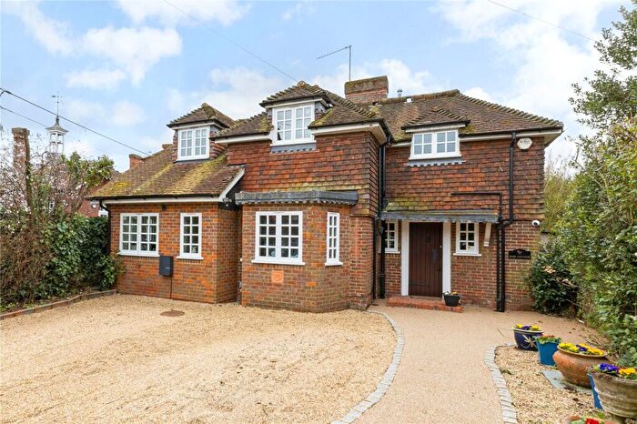 4 Bedroom Detached House For Sale In School Lane, Cookham, Berkshire, SL6