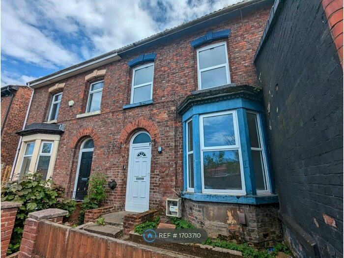 4 Bedroom Semi-Detached House To Rent In Church Road, Birkenhead, CH42