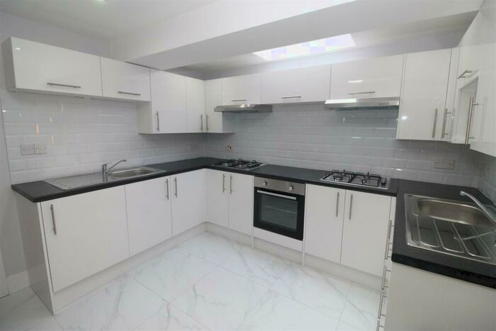 6 Bedroom House To Rent In Cranbrook Street, Cathays, Cardiff, CF24