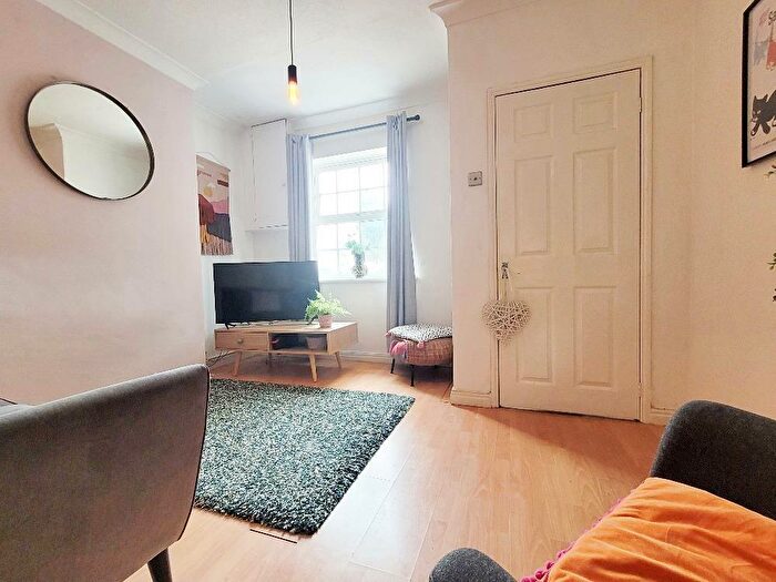 2 Bedroom Semi-Detached House For Sale In Tamworth Road, Amington, Tamworth, B77