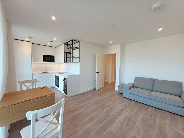 2 Bedroom Flat To Rent In Allium House, Grand Union, Wembley, HA0