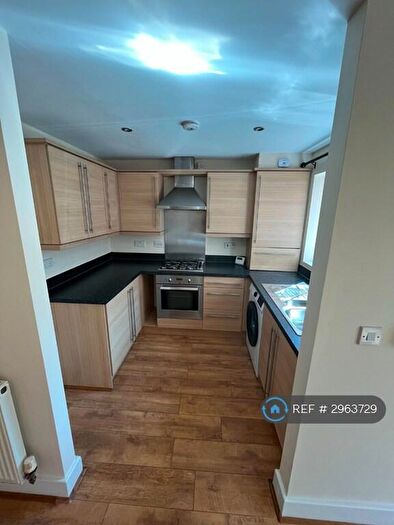 2 Bedroom Flat To Rent In Farnworth, Bolton, BL4