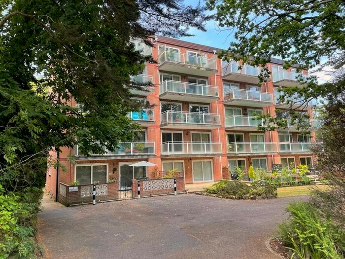 2 Bedroom Flat To Rent In Surrey Road, Westbourne, Bournemouth, BH4