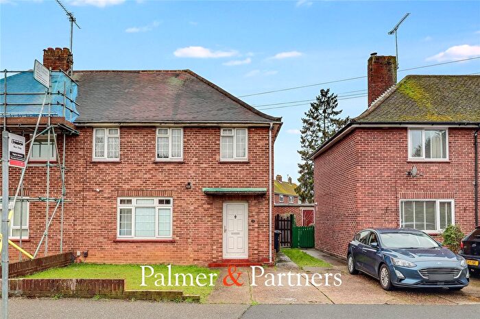 4 Bedroom Semi Detached House To Rent In Langton Avenue, Chelmsford, Essex, CM1