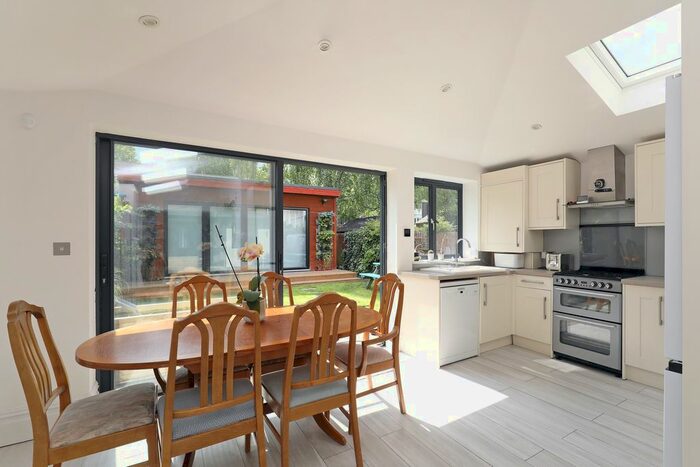 3 Bedroom Flat To Rent In Elmers Drive, Teddington, TW11