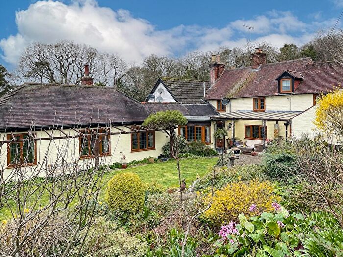 4 Bedroom Link Detached House For Sale In Clent - Mount Lane, DY9