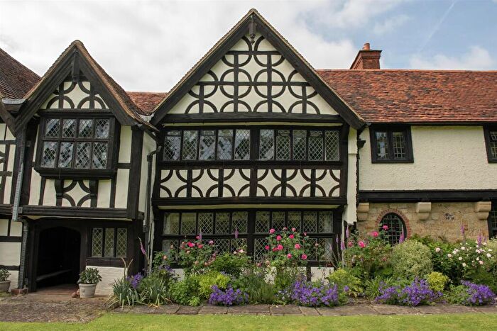 5 Bedroom House To Rent In Great Tangley, Wonersh Common, Wonersh, GU5