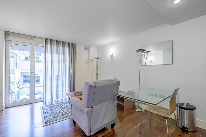 2 Bedroom Flat To Rent In Weymouth Street, London, W1W