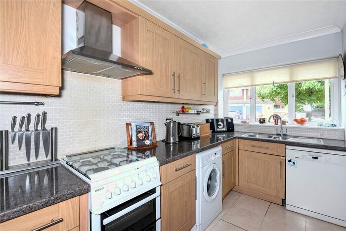 3 Bedroom Terraced House To Rent In Manor Road, Wokingham, Berkshire, RG41